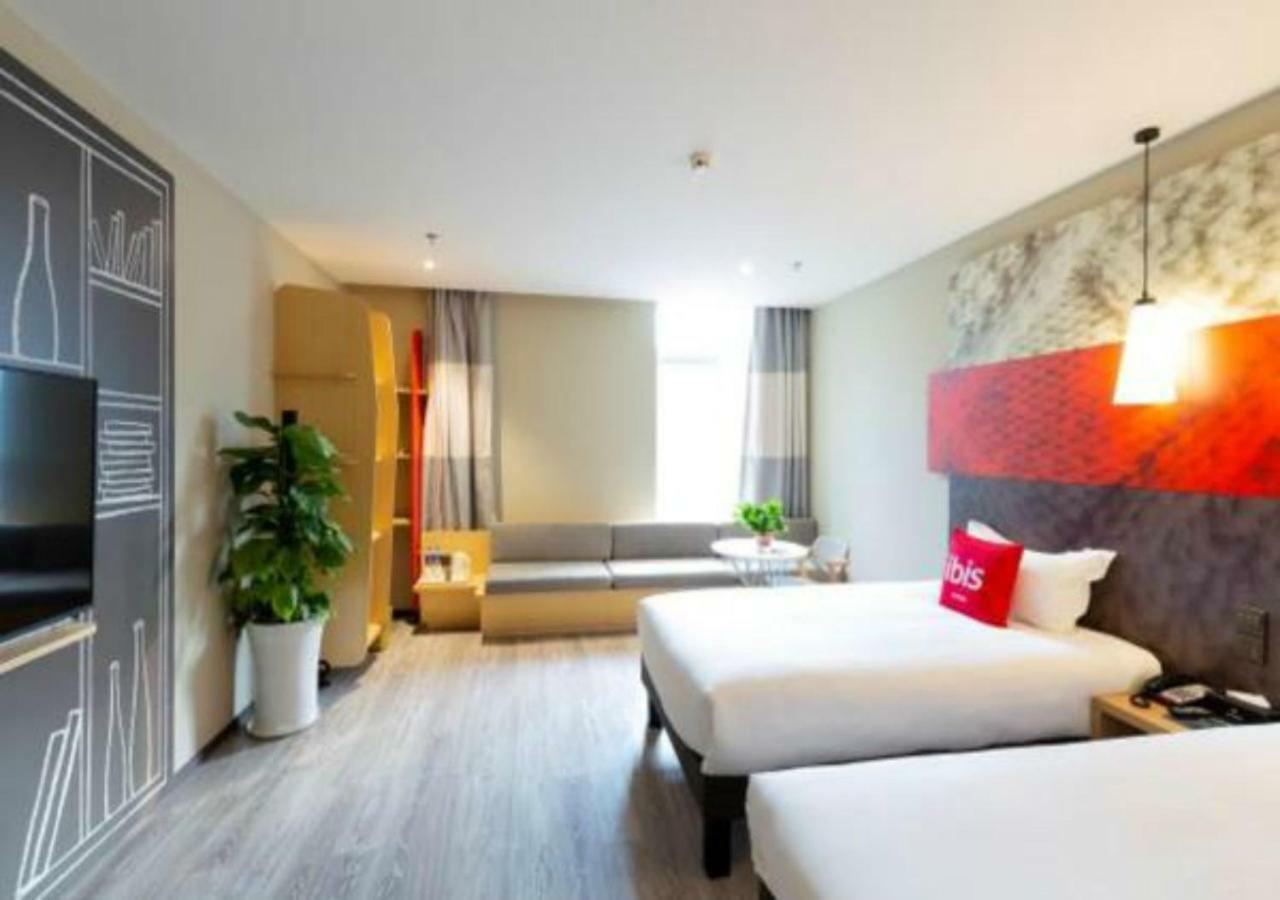 Ibis Xi'An Small Goose Pagoda Hotel Bagian luar foto