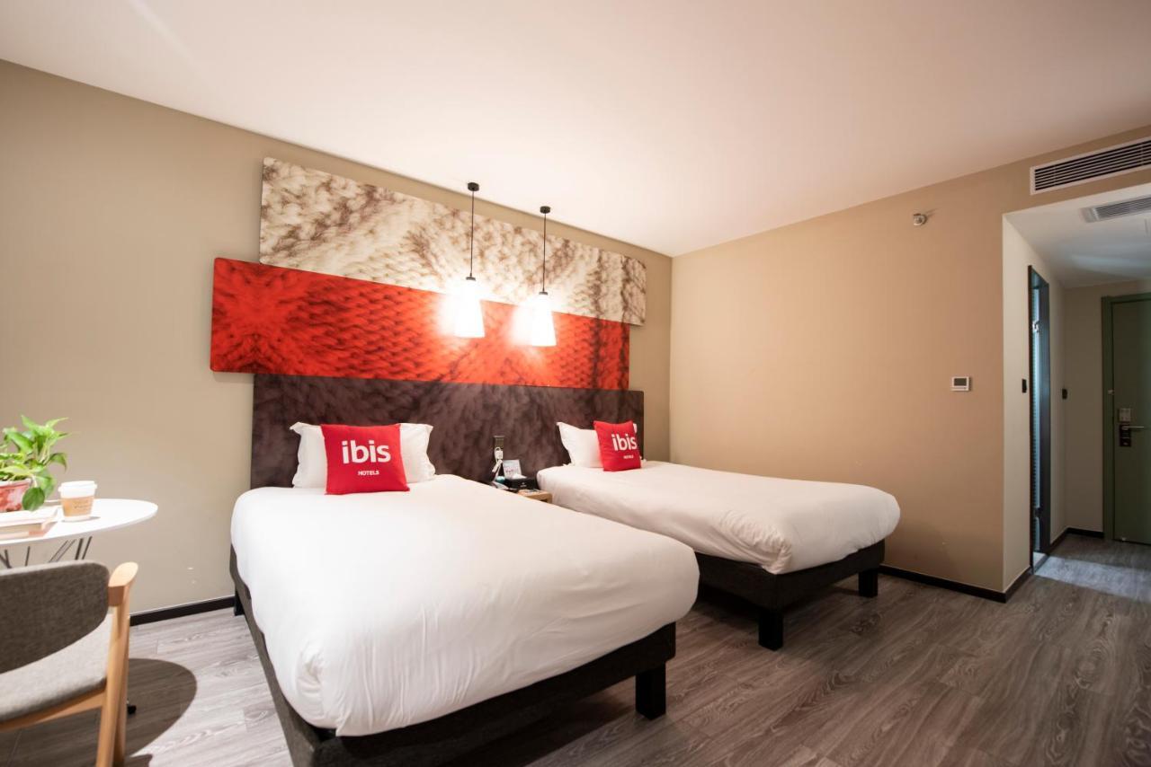 Ibis Xi'An Small Goose Pagoda Hotel Bagian luar foto