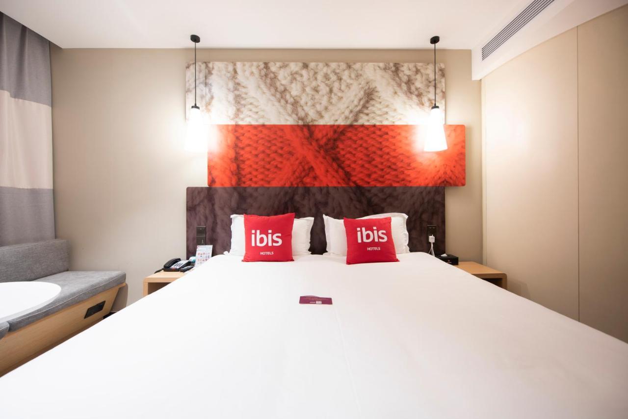 Ibis Xi'An Small Goose Pagoda Hotel Bagian luar foto
