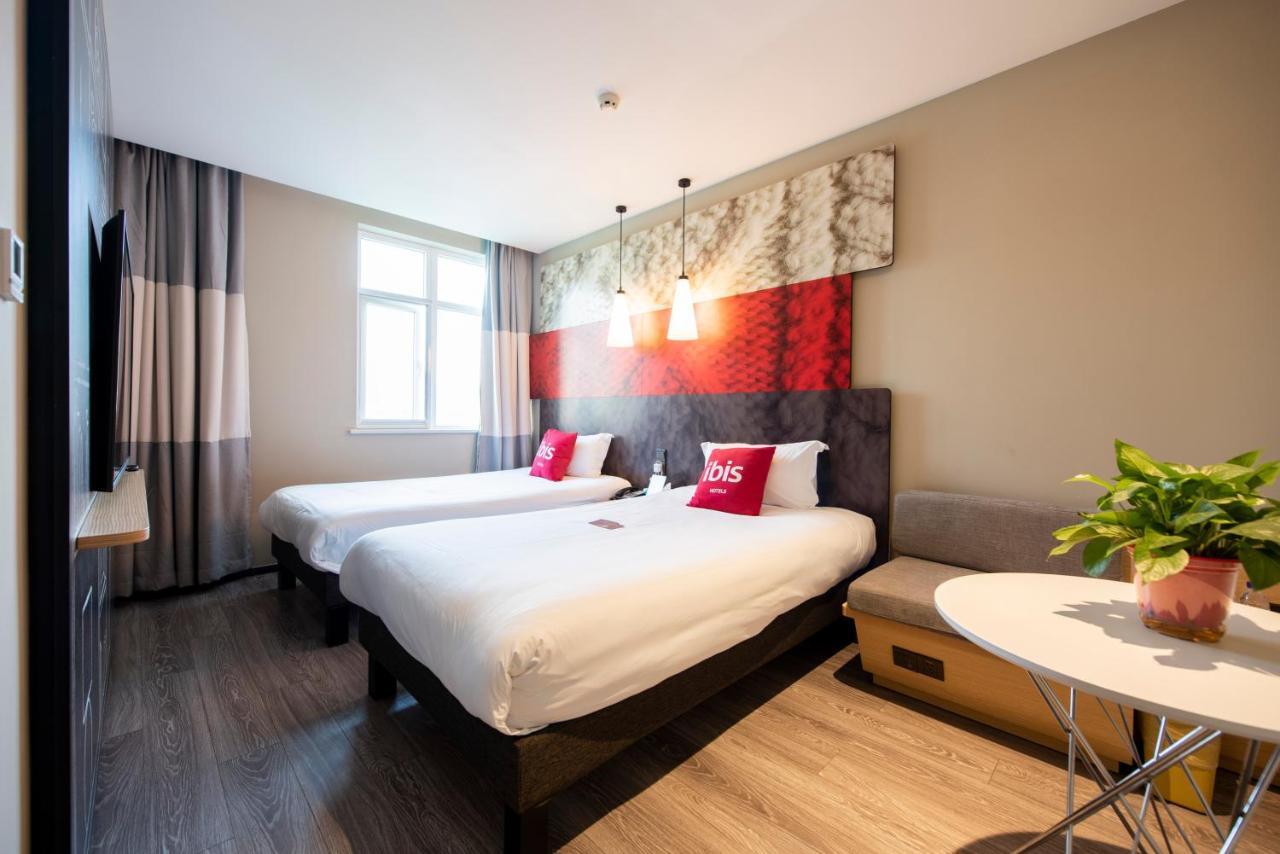 Ibis Xi'An Small Goose Pagoda Hotel Bagian luar foto